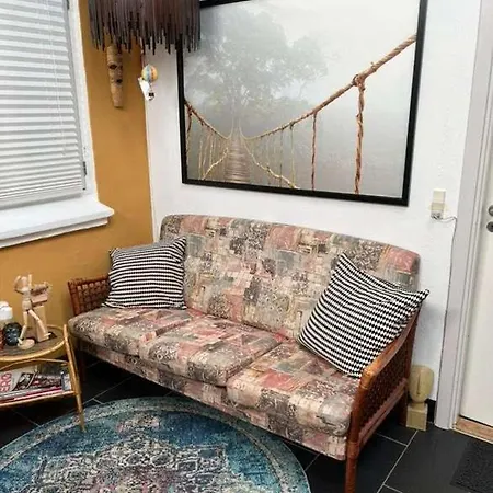 Sydfynsk Idyl Taet Pa Det Hele. Pensjonat